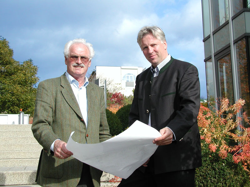 <p>Geschäftsführer Gunter Fleischhacker und Firmengründer Herrmann Fleischhacker</p>